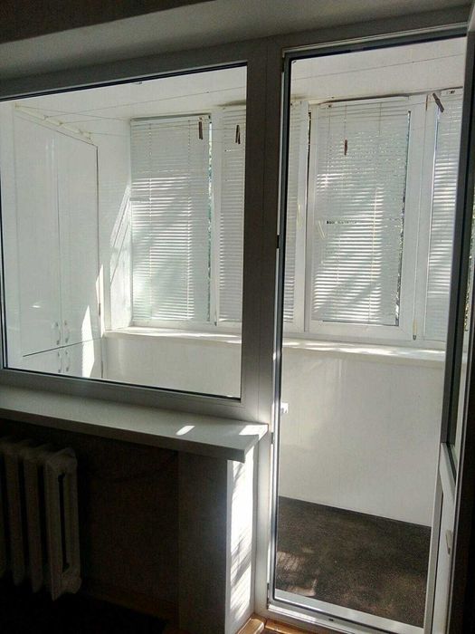 Продаж 1-кімнатної квартири,Правий берег (213-297-223)