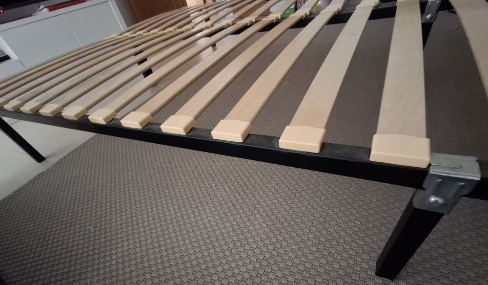 Cama estrado Krakhella 160x200