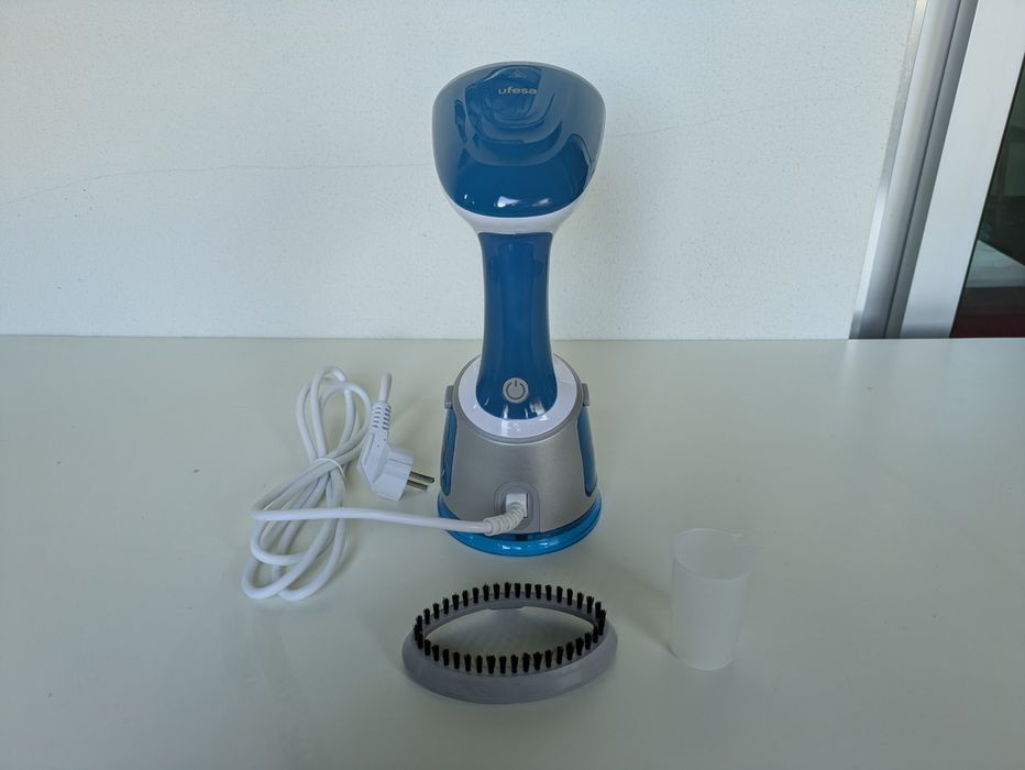 Ferro de engomar portátil Ufesa