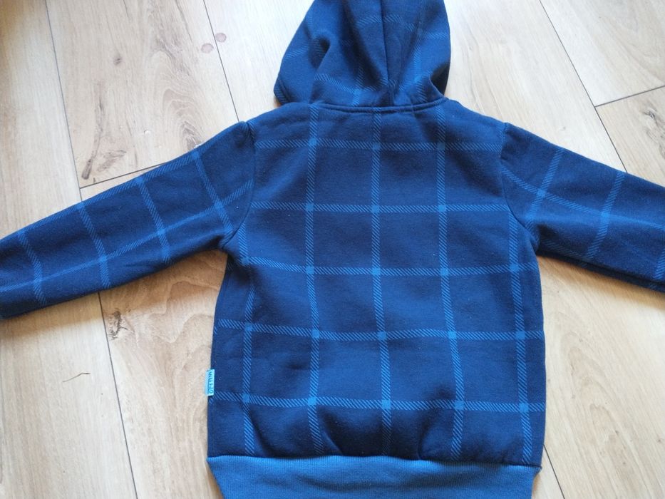Bardzo ciepła bluza rozpinana dla chłopca rozm 104