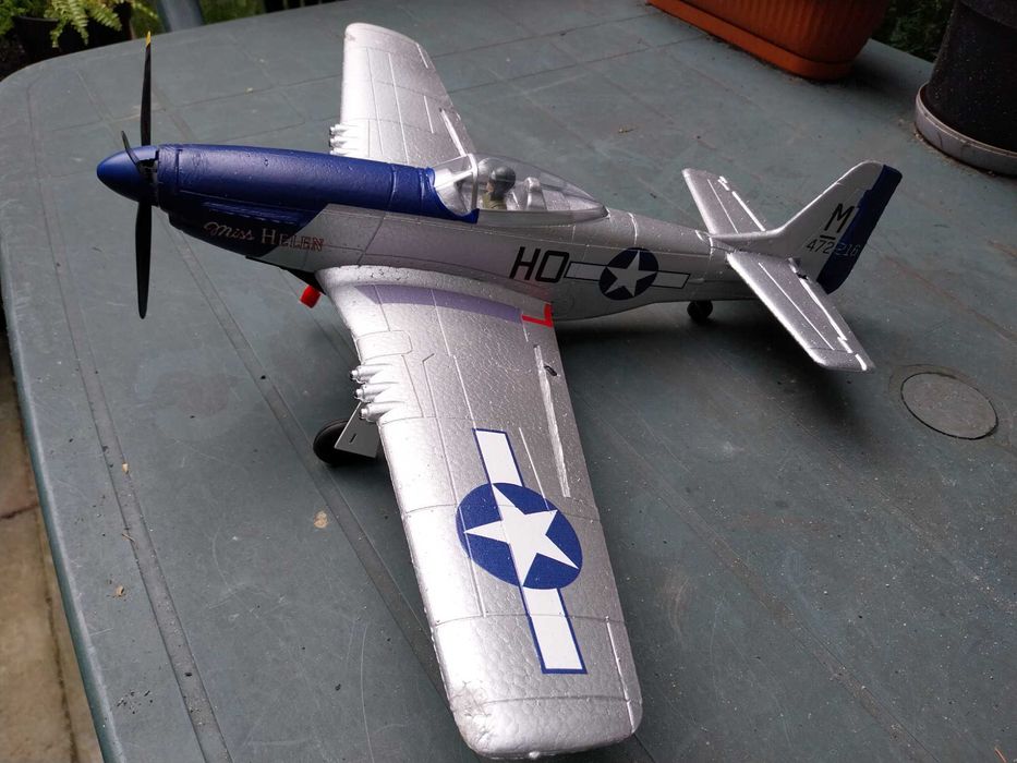 P51 Mustang RC model latający