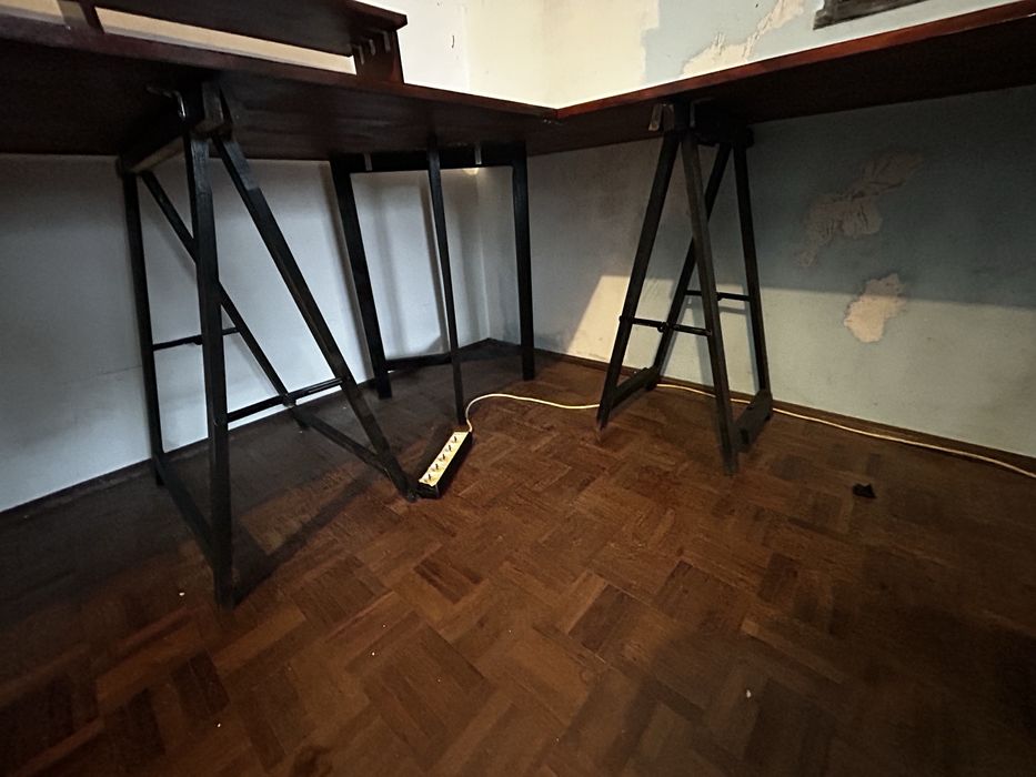 Mesa de trabalho artesanal