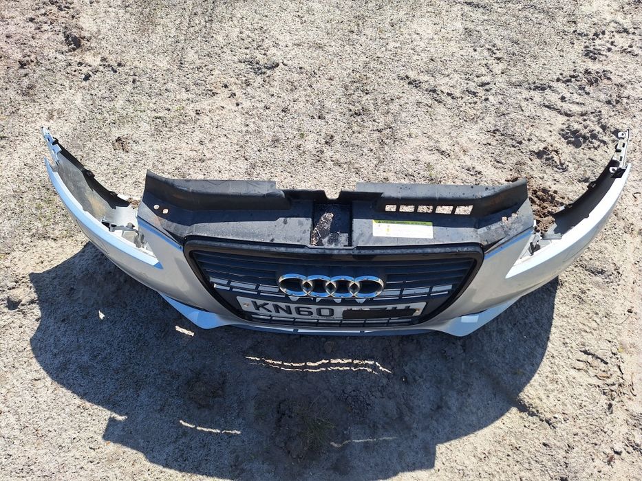 Zderzak s-line audi a3 8p polift lx7w