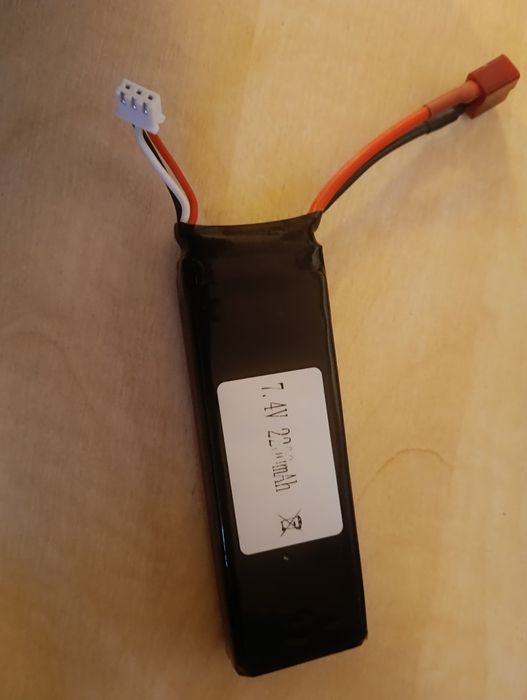 Sprzedam nową bateria do samochodzika RC 7.4v 2200mAh