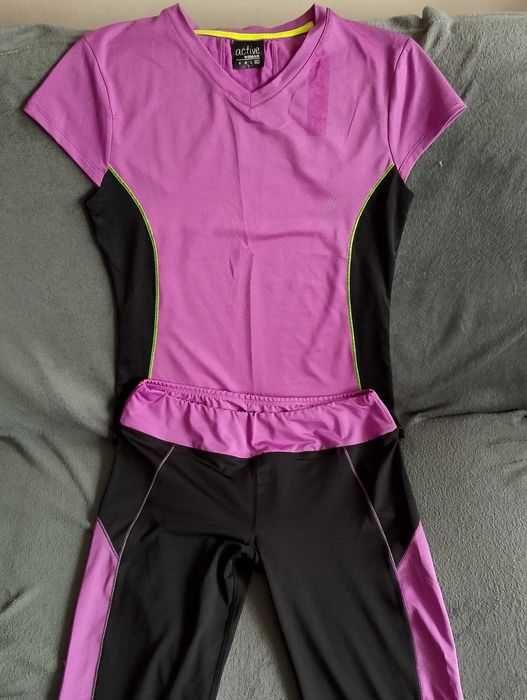 Zestaw ubrań damskich.