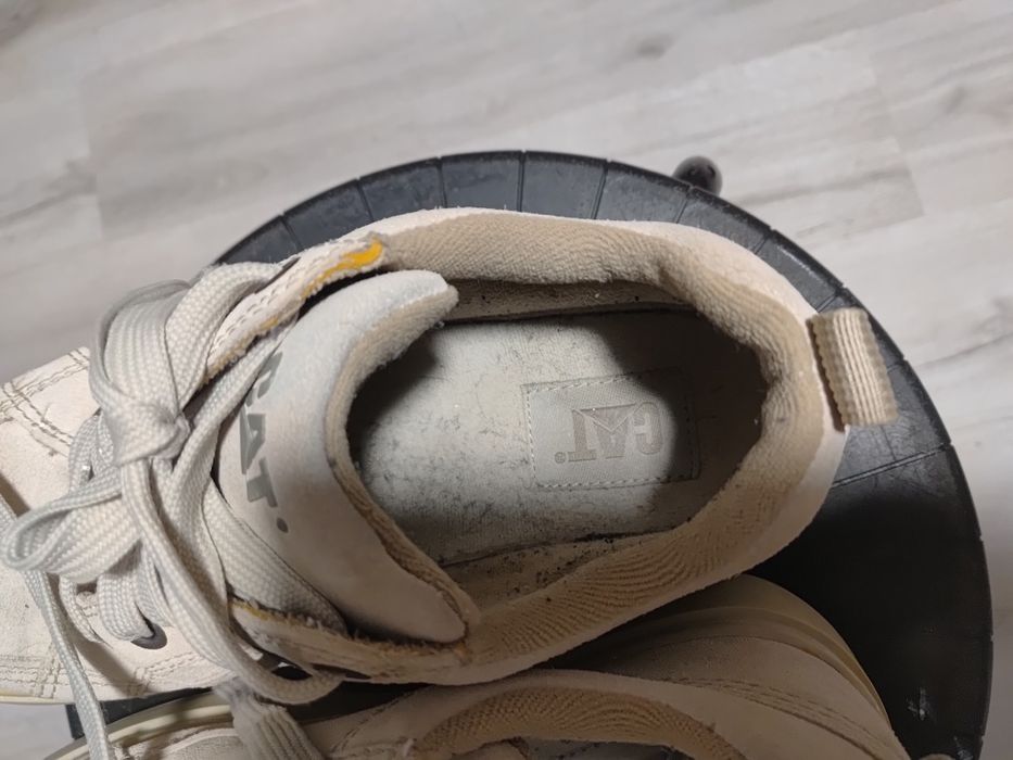 Buty sneakers zamszowe Caterpillar rozmiar  40