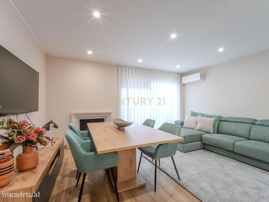 Apartamento T3 | Terraço | Lugar De Garagem | Totalmente Remodelado | — Águas Santas, Porto