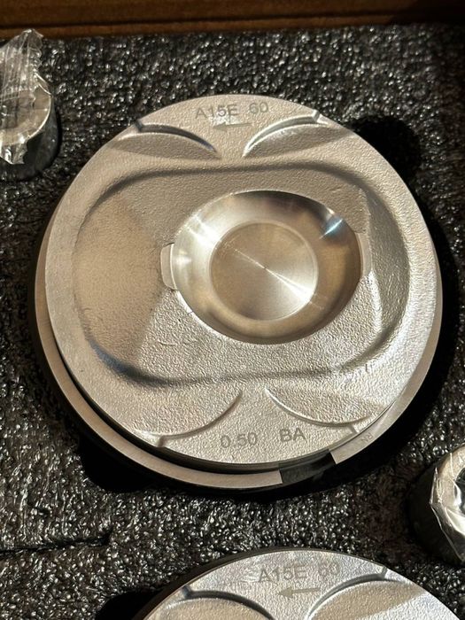 Поршень с кольцами Land Rover 3.0 бензин supercharger 306ps / Jaguar AJ126