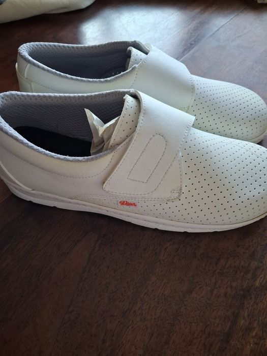 Sapatos de trabalho cor branca