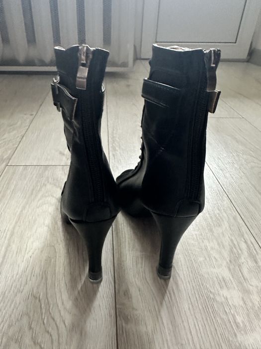 Взуття для high heels 37 розмір шкіряне