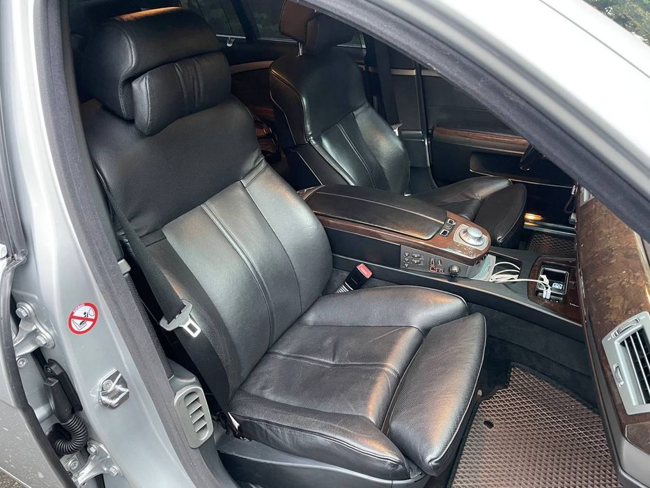 BMW 730i 2003рік газ/бензин