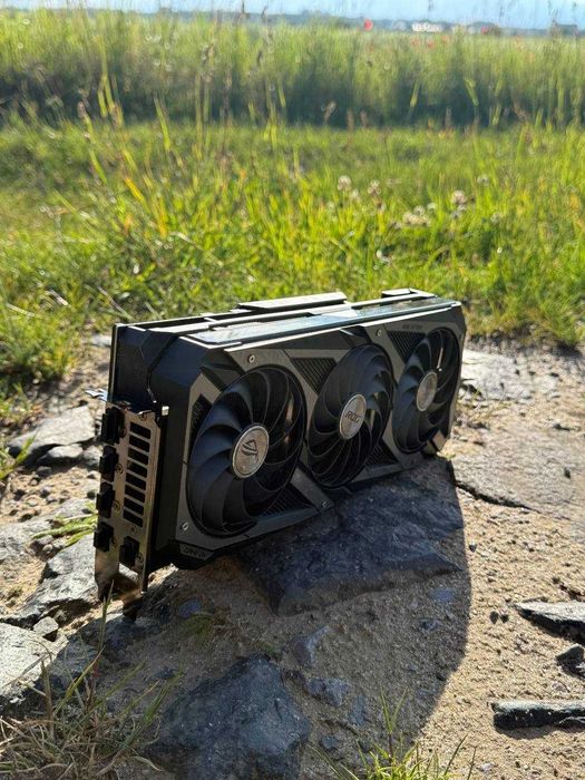 ASUS ROG STRIX / NVIDIA GeForce RTX 3070 Ti 8 ГБ GDDR6X / Відеокарта