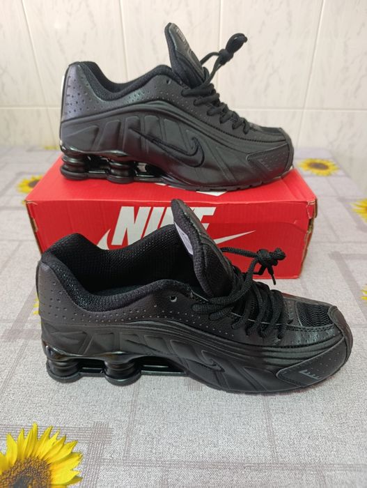 Nike Shox R4 tam 43