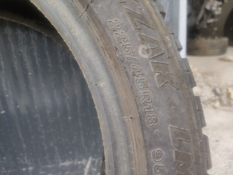 Pneus Bridgestone inverno 225/45 R18