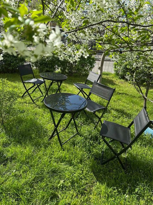 Стол раскладной и стулья 2шт, для кофейни, в салон, на дачу