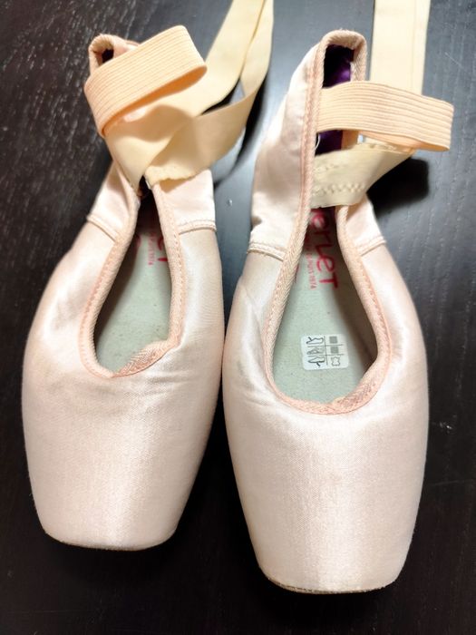 Sapatilhas de Ballet marca Merlet (Tam. 34.5)