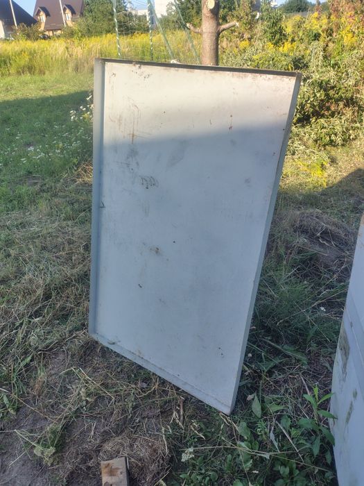Металевий піддон , коритце, ніша