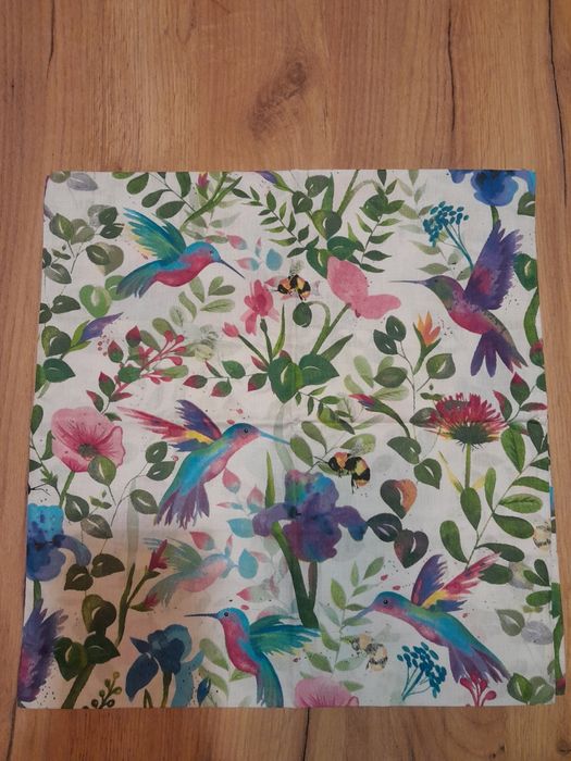 Zestaw 2 poszewki na poduszkę Kolibry i kwiaty  39x40cm
