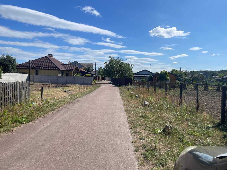 Ділянка в Зарічанах