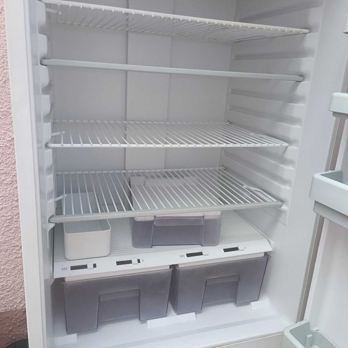 Холодильник Siemens