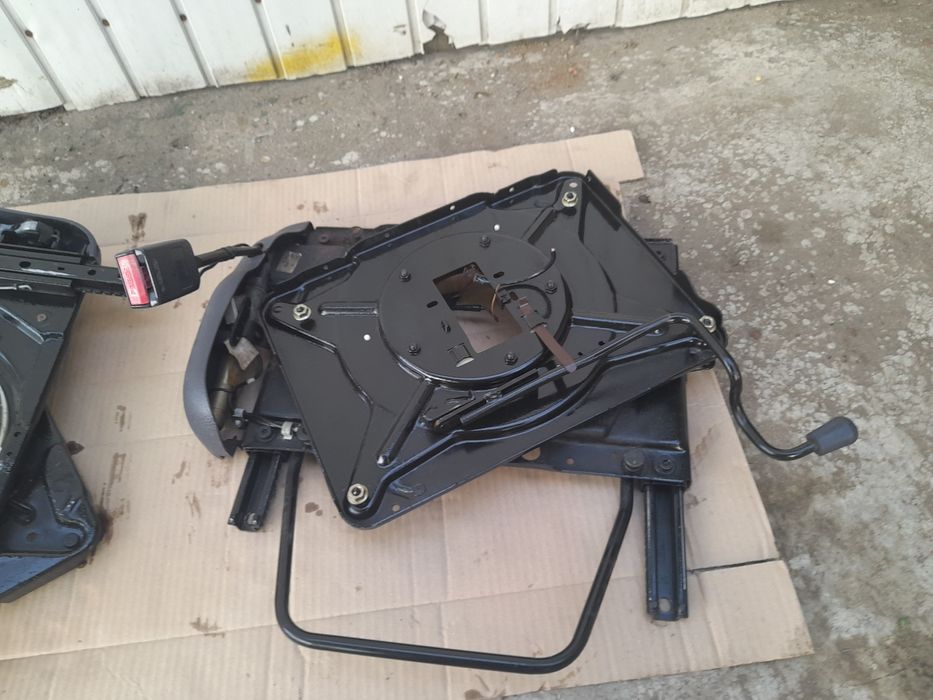 Obrotnice foteli do kampera