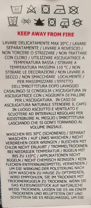 Casaco com capuz de  cor azul e da marca  Geox