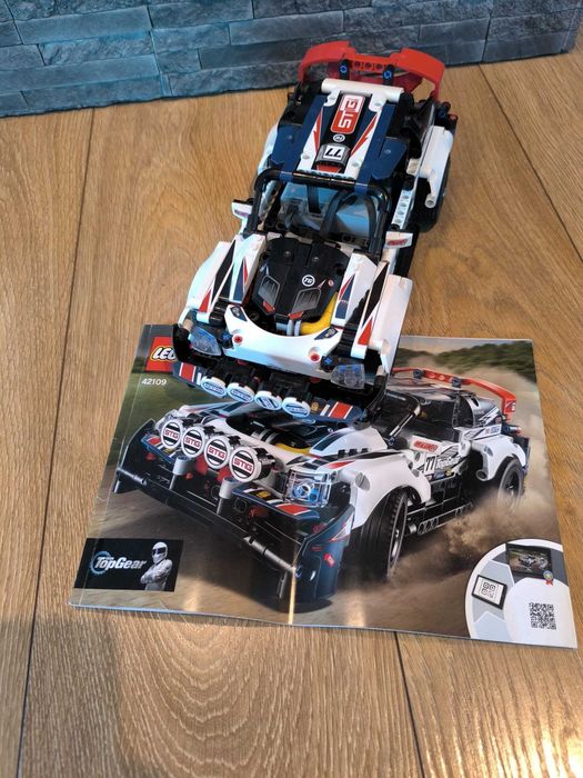 LEGO Technic 42109 sterowane przez aplikację.
