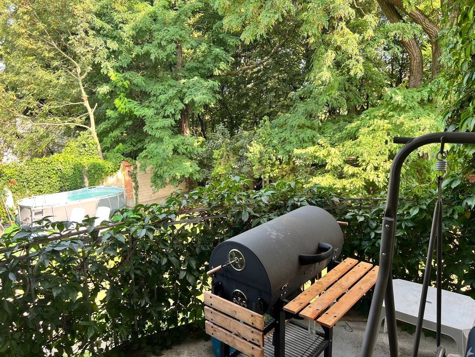 Двокімнатна квартира-лофт в центрі міста з видом на гай