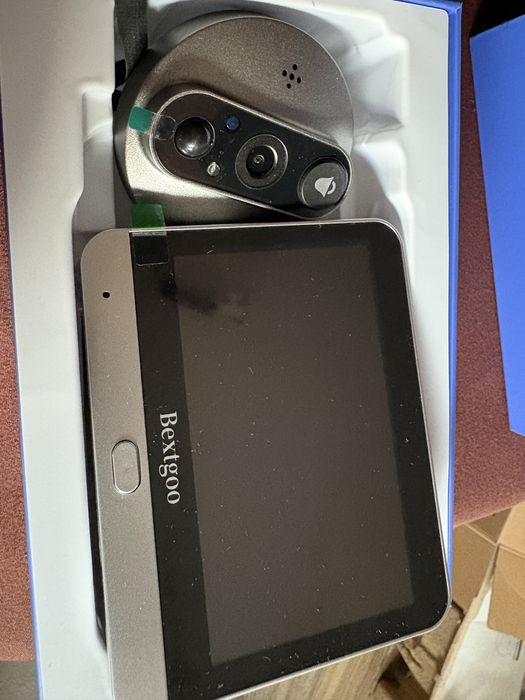 Wizjer elektroniczny do drzwi