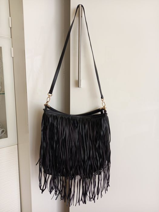 Torebna z frędzlami