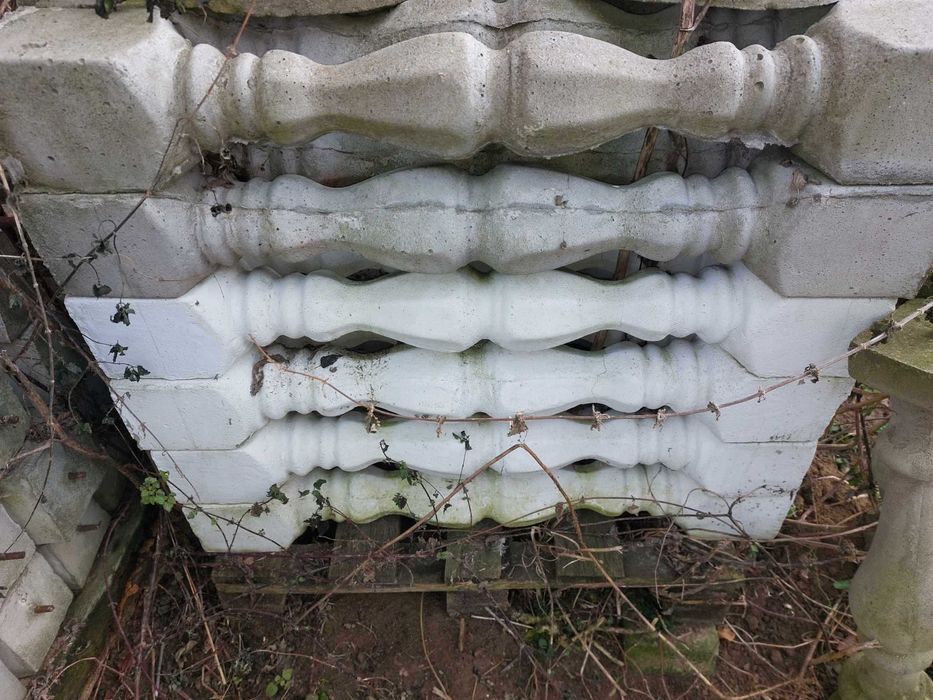 tralki z betonu, betonowe, wyprzedaż, likwidacja, poręcze, słupki