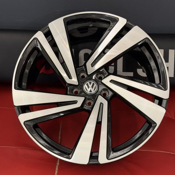 Диски volkswagen touareg R20 2026