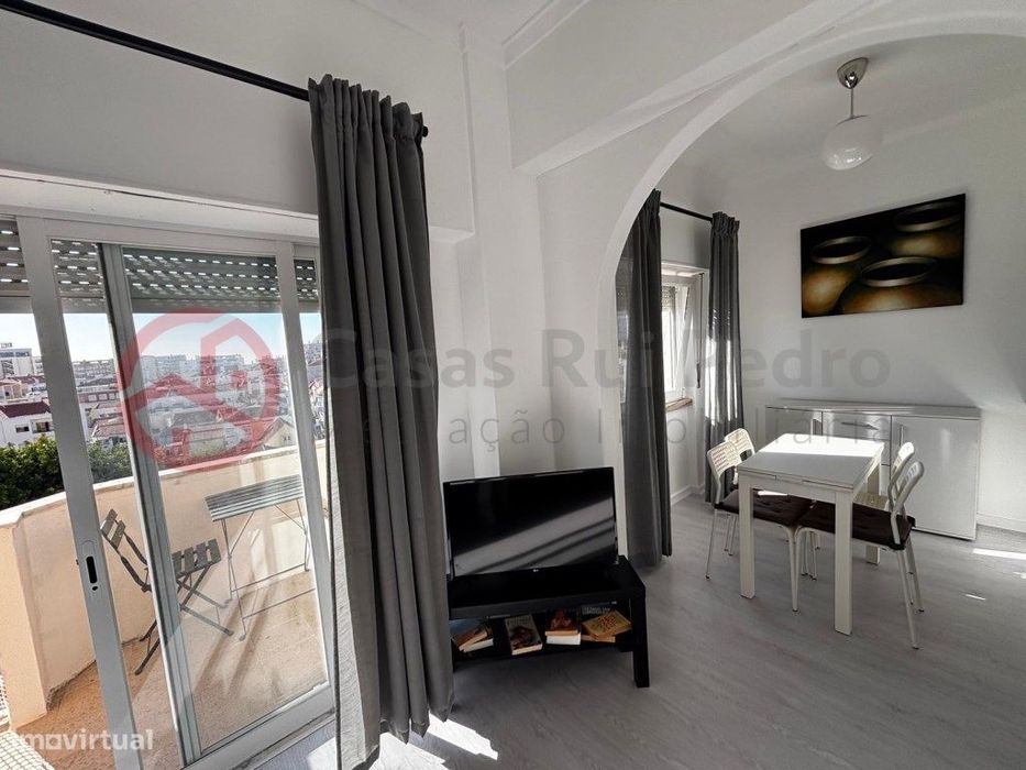Apartamento T1 com parqueamento e elevador no centro da Costa da Ca...