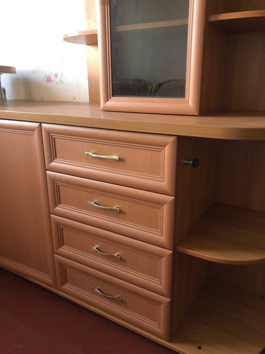 Гарнітур меблевий для вітальні та спальні