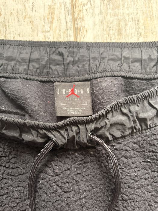 Оригінальні зимові флісові спортивні штани Jordan Essential Winter Fleece (DV1569-010) Розмір L НЮАНС!