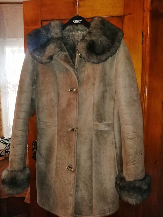 Продається штучна дубленка.