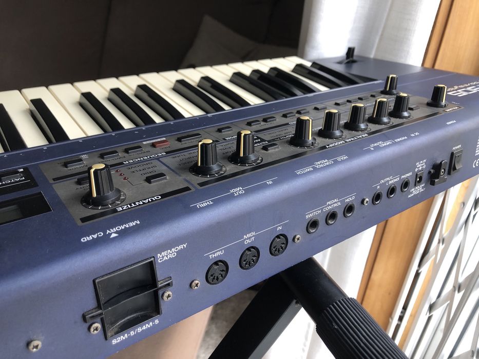 Roland JX-305 groovesynth