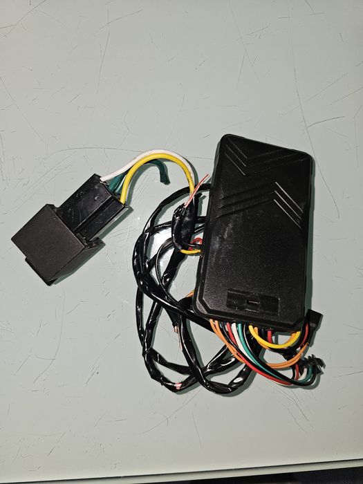 Gps carro/mota corte corrente