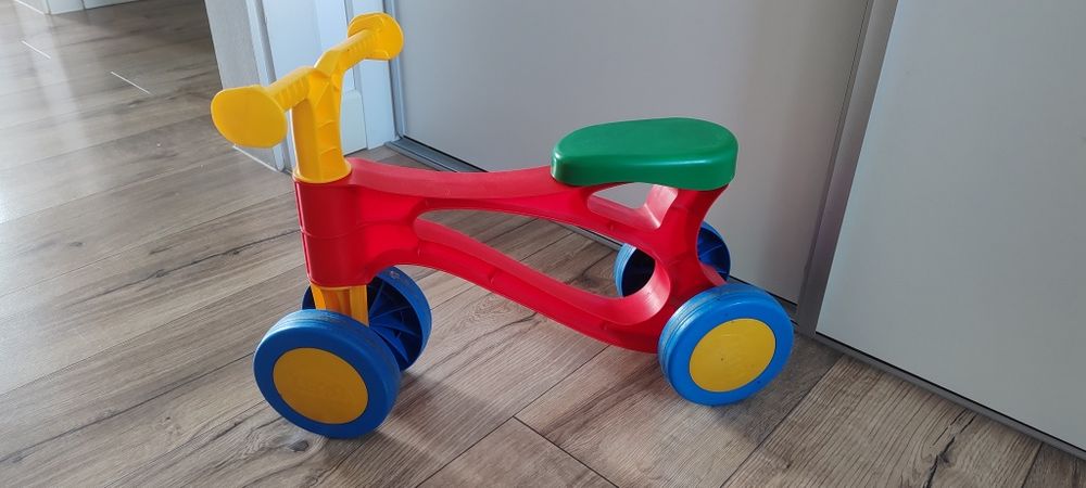 Jeździk, rowerek plastikowy