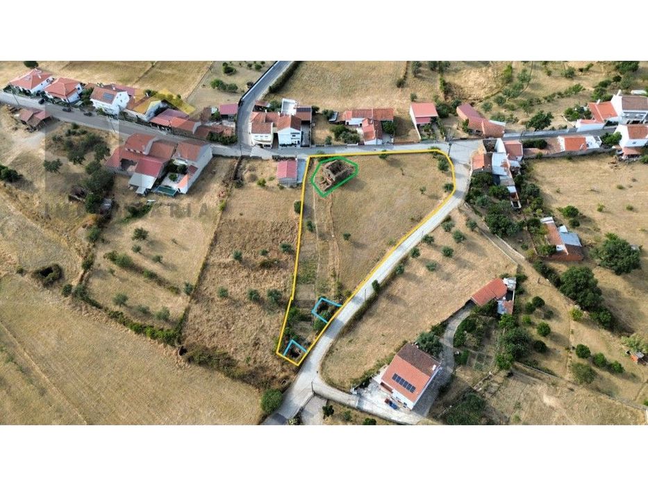 Terreno com Ruína para Reconstrução e Potencial de Construção em Sa... — Salgueiro do Campo, Castelo Branco