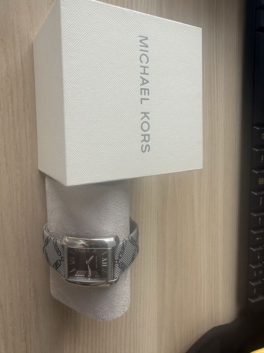 Relogio novo Michael Kors
