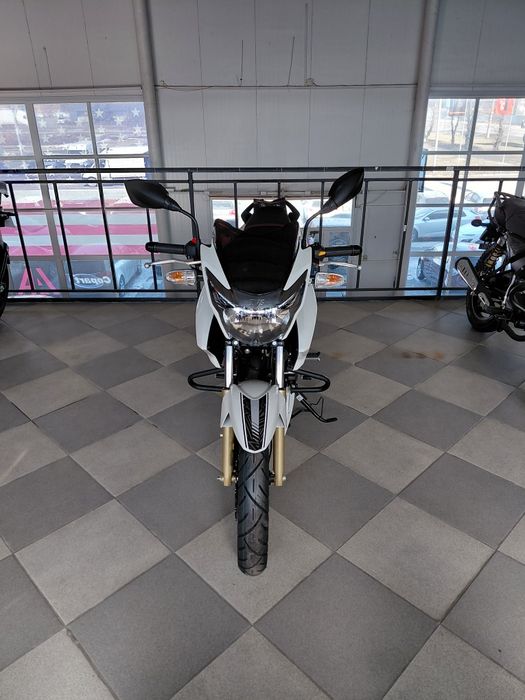 Мотоцикл TVS APACHE RTR 180