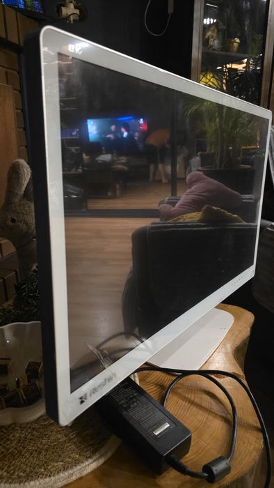 Profesjonalny Monitor 32 8K - Matryca IPS, Stan Nowy!