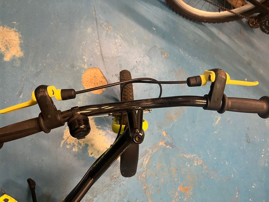 Rower dziecięcy b twin dark hero 500 stan bardzo dobry koła 16’