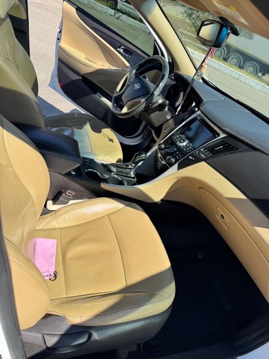Hyundai  Sonata 2013