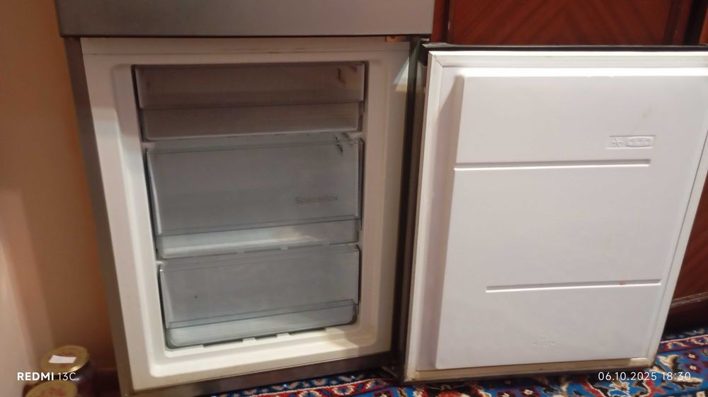 Продам холодильник