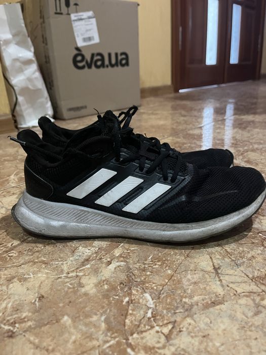 Кросівки adidas жіночі