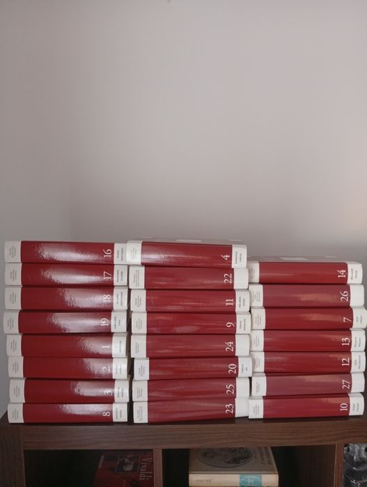 Enciclopédia de 30 volumes