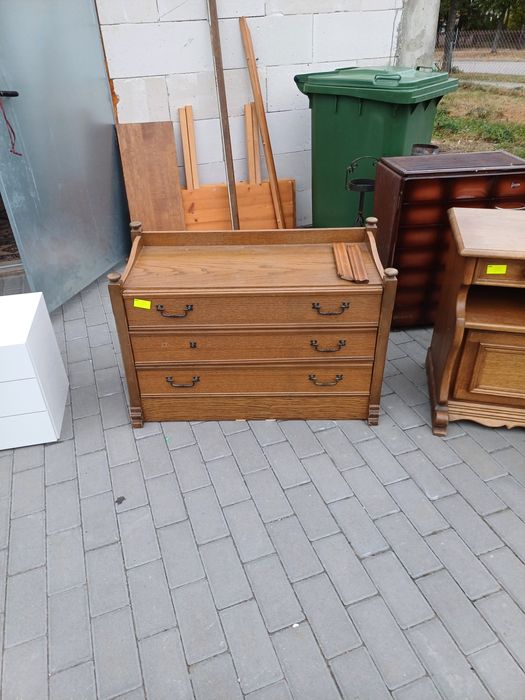 Prosta komoda 3 szuflady