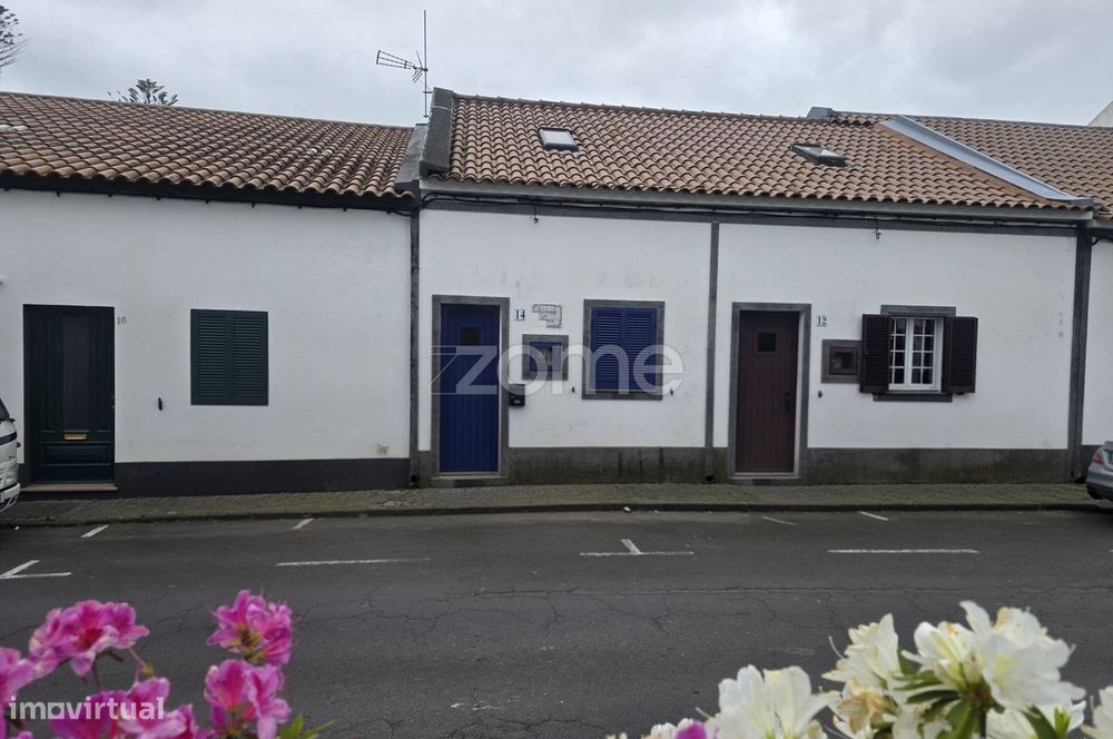 Moradia com duas frações T1 independentes - Furnas